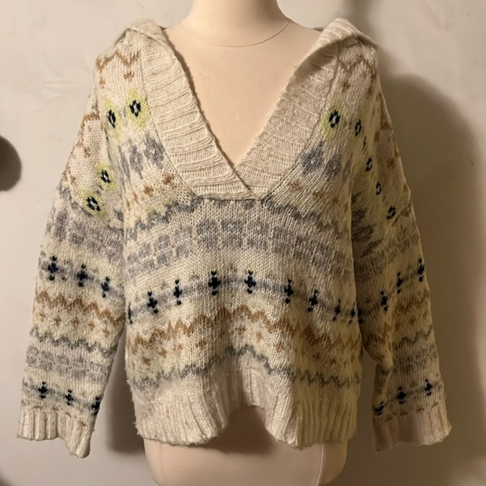 American Eagle Ivory Hood knit sweater w/Fair Isle design Wool blend Size Large